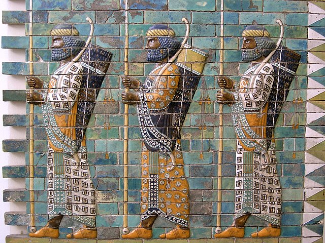 Nieśmiertelni: polichromowana ściana pałacu w Suzie | Źródło: Wikimedia Comons Fot. Mshamma (CC BY 2.0)
