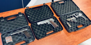 Pistolet ViS, Steyr, MAS i Frommer Stop – przekazana przez Policję historyczna broń trafiła do warszawskiego muzeum