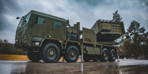 Zdjęcie głównej: HOMAR-K artylerzystów z Nowej Dęby | Fot. sierż. Aleksander Perz (18 Dywizja Zmechanizowana), źródło: https://zoom.mon.gov.pl/zdjecie/7903/