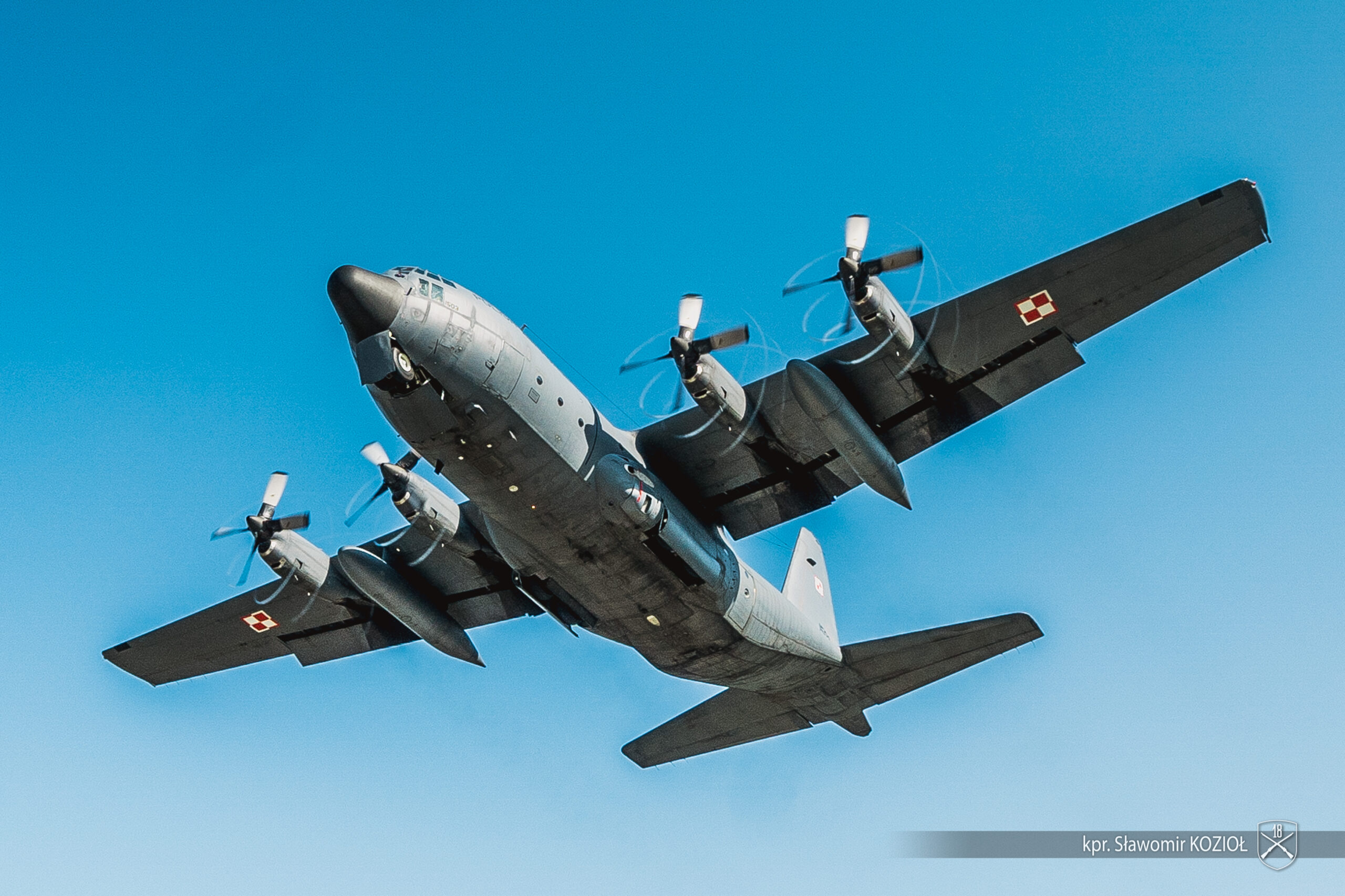 Samolot transportowy C-130 Hercules | Fot. st. kpr. Sławomir Kozioł 18. Dywizja Zmechanizowana, źródło: https://zoom.mon.gov.pl/zdjecie/6026/